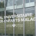 New Art Gallery Loft In The Heart Of Paris 15